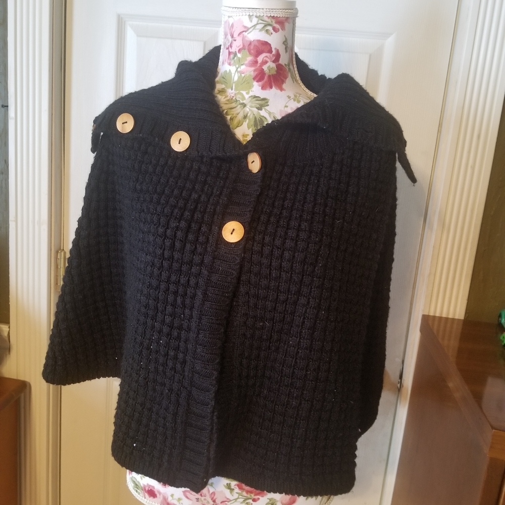 Short poncho black sweater one size